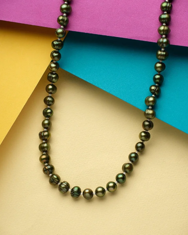 Elegant Dark Green Pearl Necklace