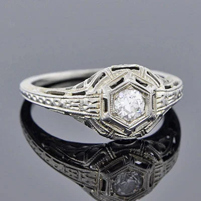 Art Deco 18kt Diamond Engagement Ring .28ct