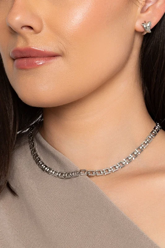 Kendra Silver Necklace