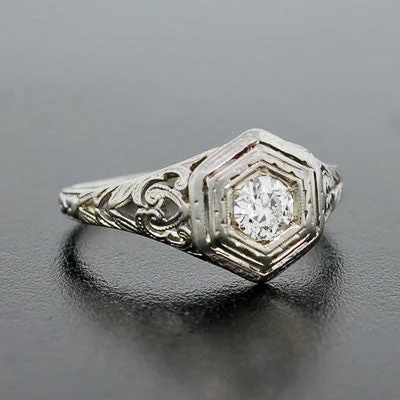 Art Deco 18kt Diamond Engagement Ring .31ct