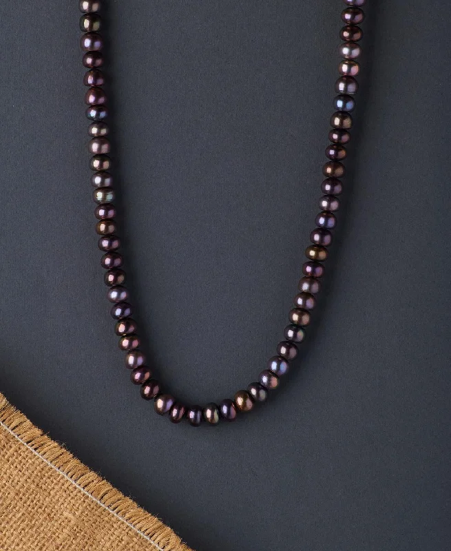 Elegant Black Pearl Necklace