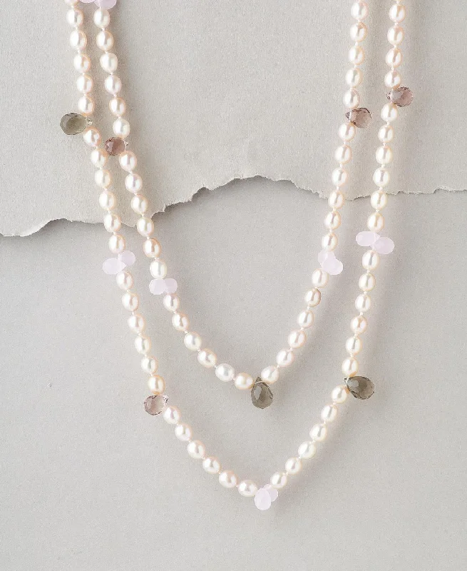 Fashionable Round Pearl Necklace